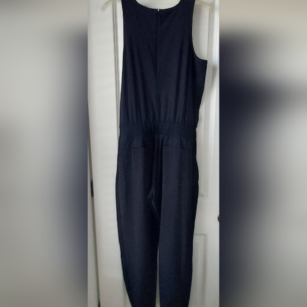 Athleta Brooklyn Jumpsuit Women 10 Black Sleeveless Pockets V Neck Tapered Ankle - Picture 4 of 12